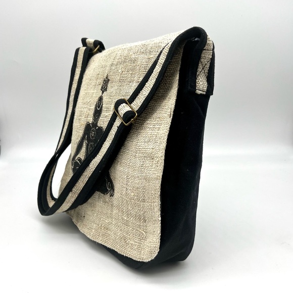 Chakra Printed Crossbody Bag - Picture 5 of 9